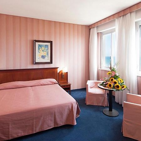 Hotel Esplanade Πεσκάρα Εξωτερικό φωτογραφία