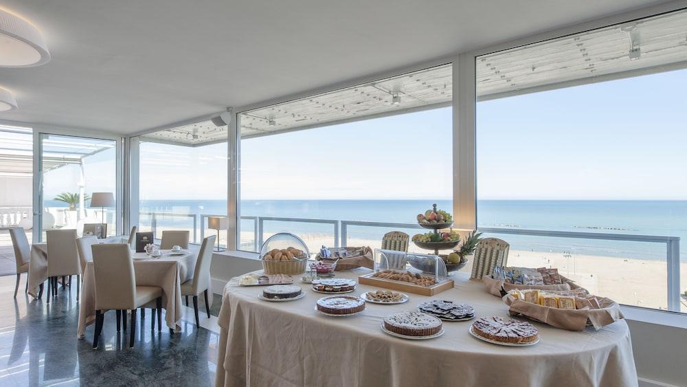 Hotel Esplanade Πεσκάρα Εξωτερικό φωτογραφία
