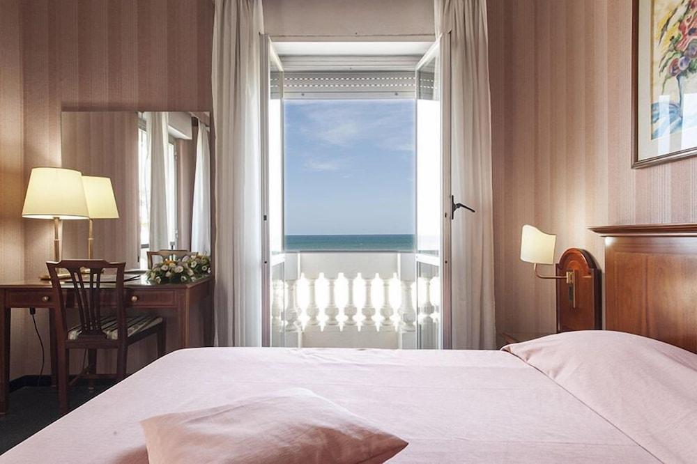 Hotel Esplanade Πεσκάρα Εξωτερικό φωτογραφία