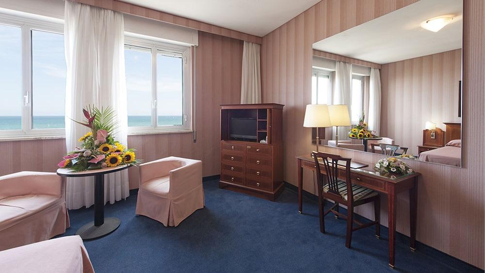 Hotel Esplanade Πεσκάρα Εξωτερικό φωτογραφία