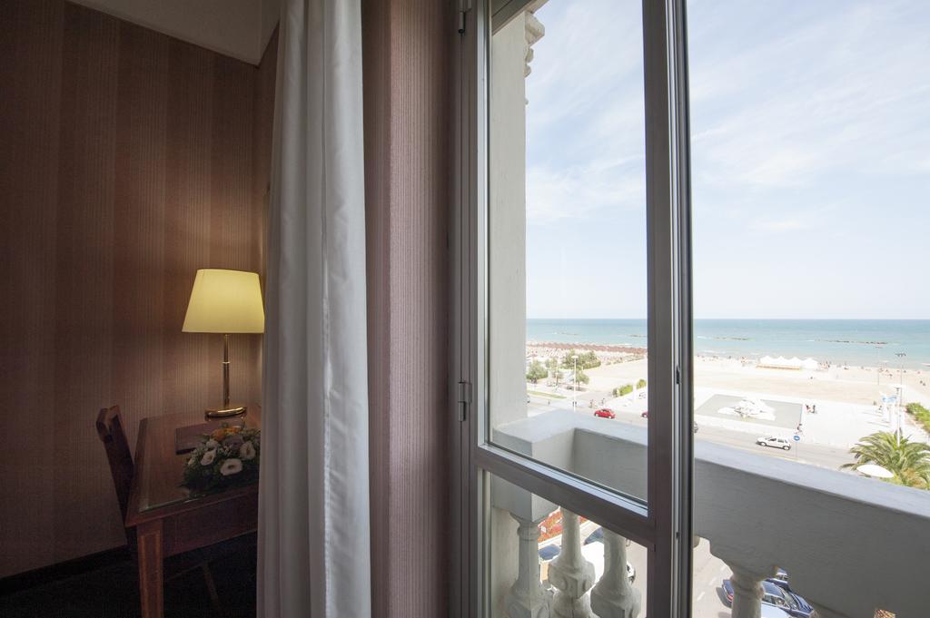 Hotel Esplanade Πεσκάρα Εξωτερικό φωτογραφία