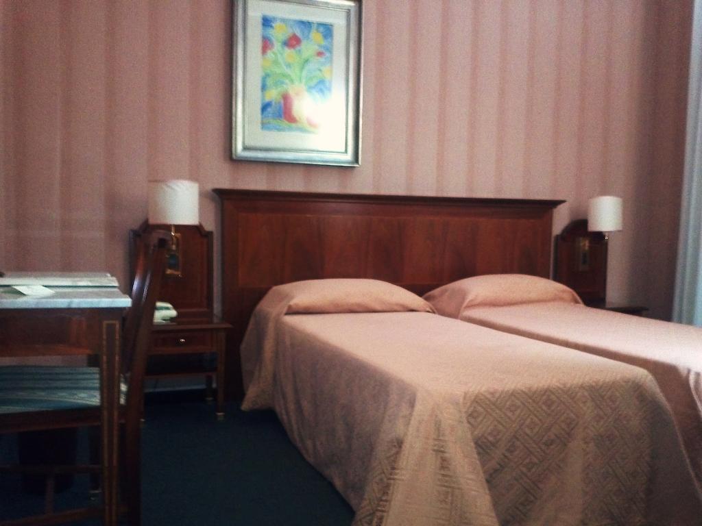 Hotel Esplanade Πεσκάρα Εξωτερικό φωτογραφία